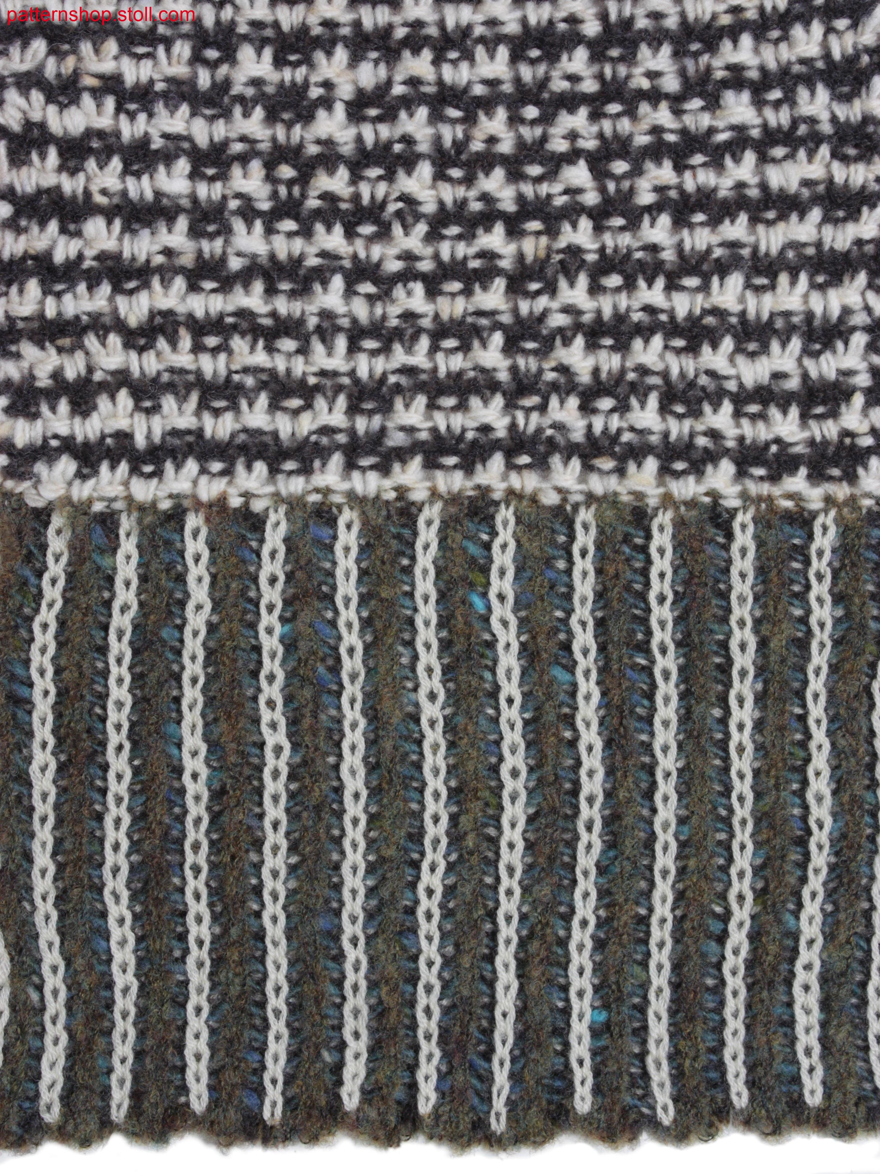 Swatch with jersey float transfer structure / Musterausschnitt mit Rechts-Links Flott-Umh