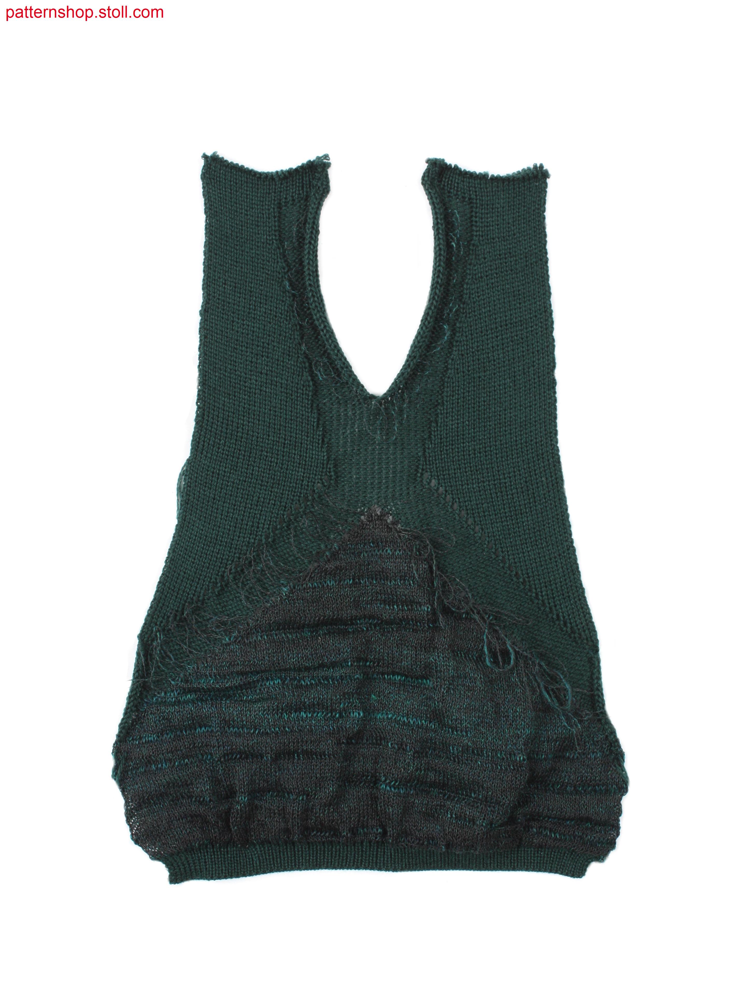 Swatch with V-neck and fringe decoration / Musterausschnitt mit V-Ausschnitt und Fransen-Verzierung