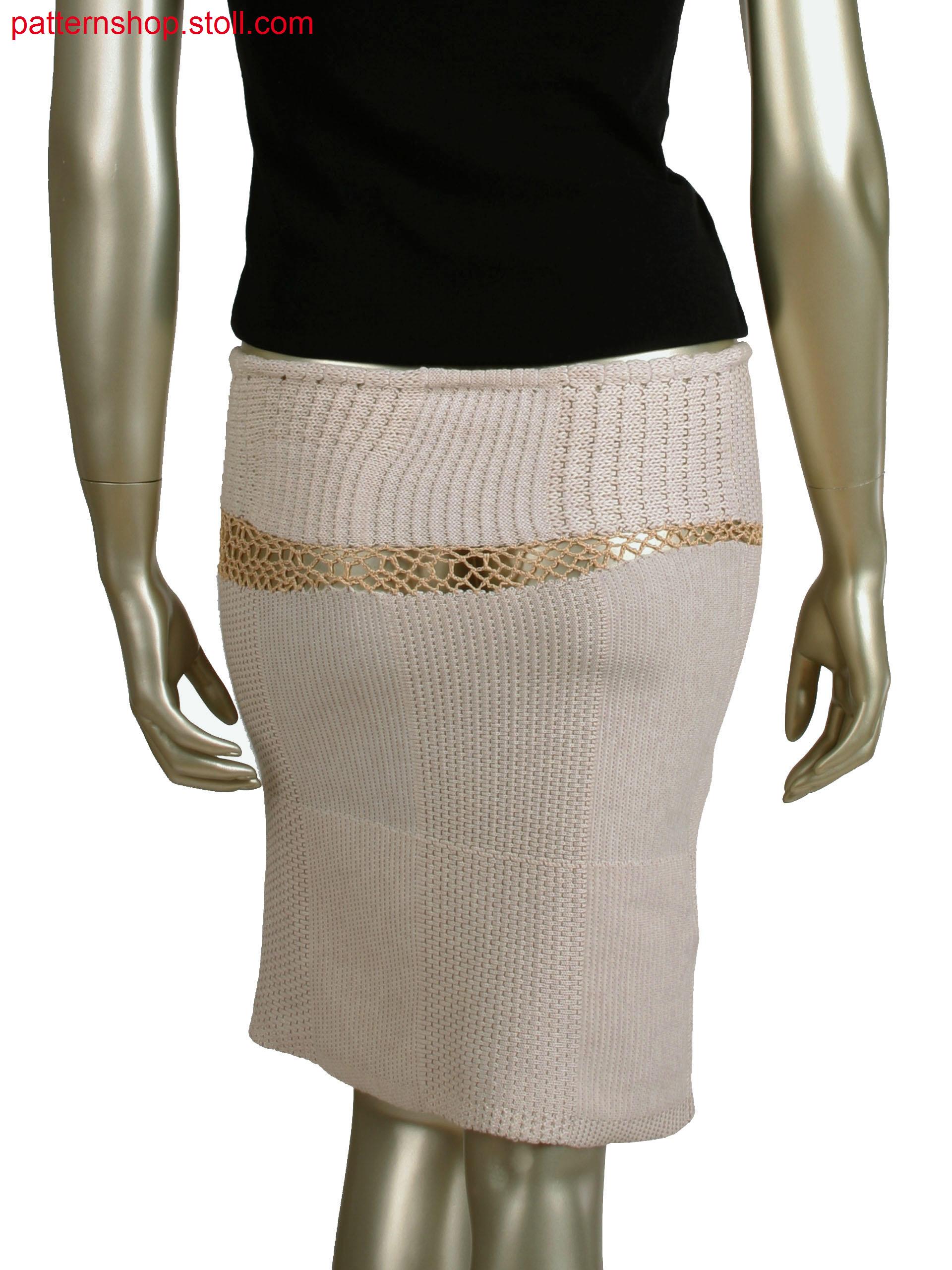 Fully Fashion skirt in different gauge optics, connection by crochet