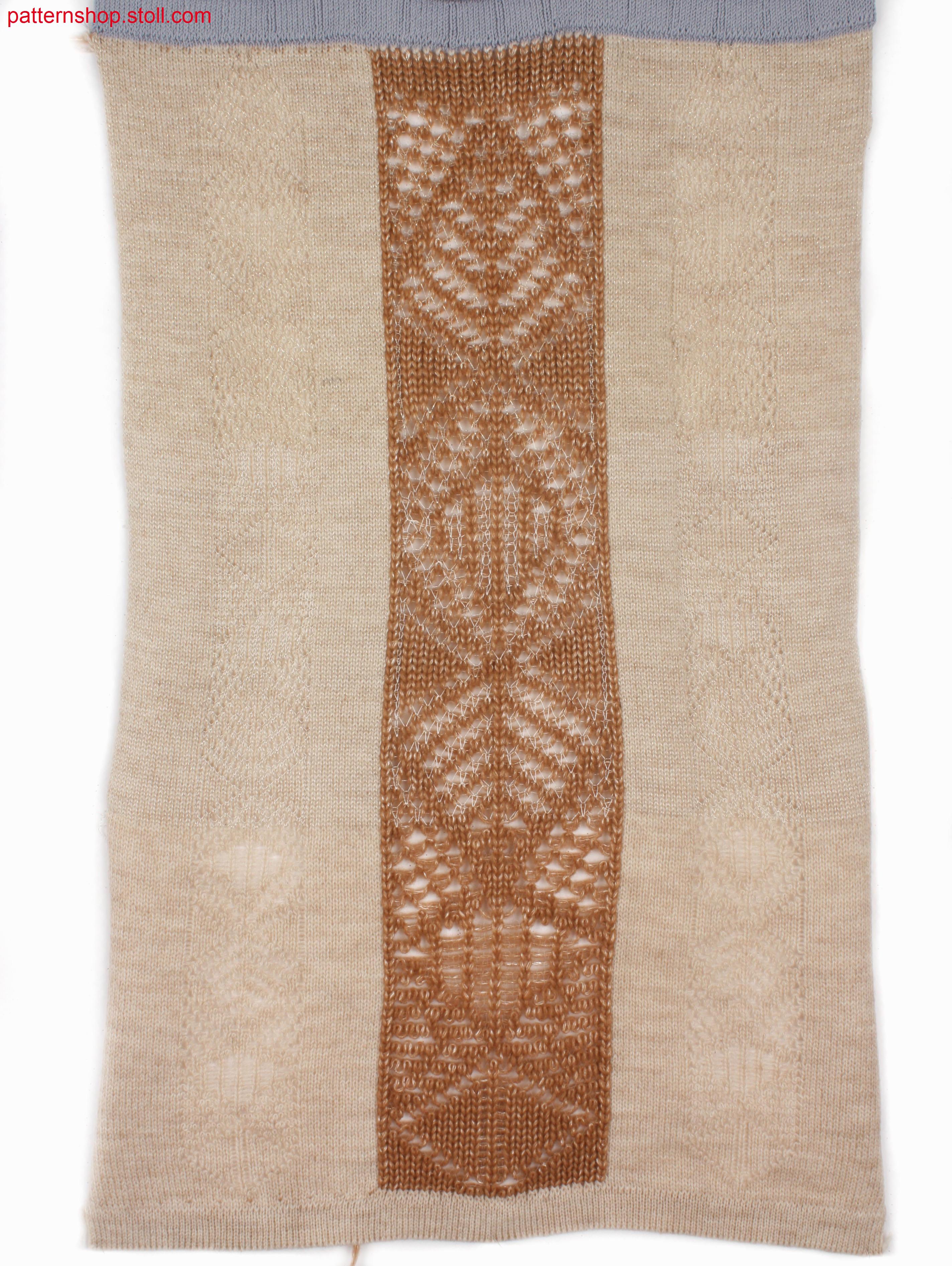 Knitted jersey fabric with intarsia filigree motifs /n Rechts-Links Gestrick mit Intarsia-Filigranmotiven