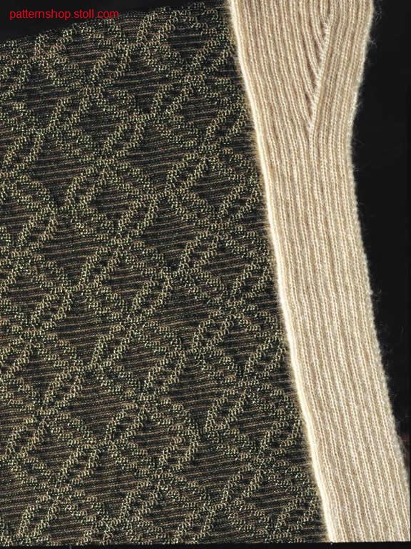 3-colour intarsia pattern with jersey structure / 3-farbiges Intarsiamuster mit Rechts-Links Struktur