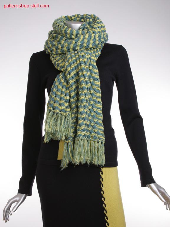 Scarf in 2-colour jersey structure with 2x3 cables / Schal in 2-farbiger Rechts-Links Struktur mit 2x3 Z