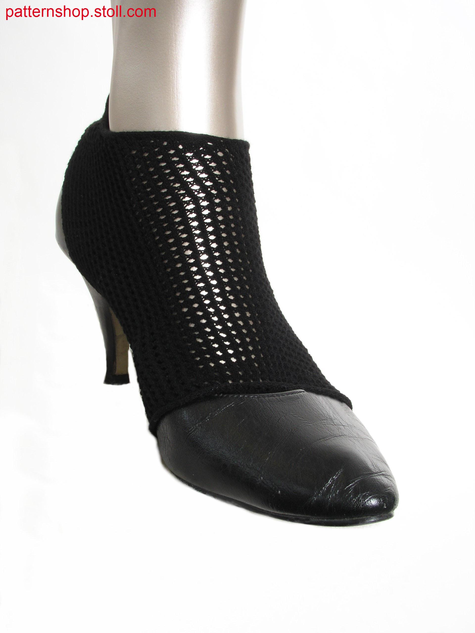 Gaiter in pointelle structure / Gamasche in Petinetstruktur