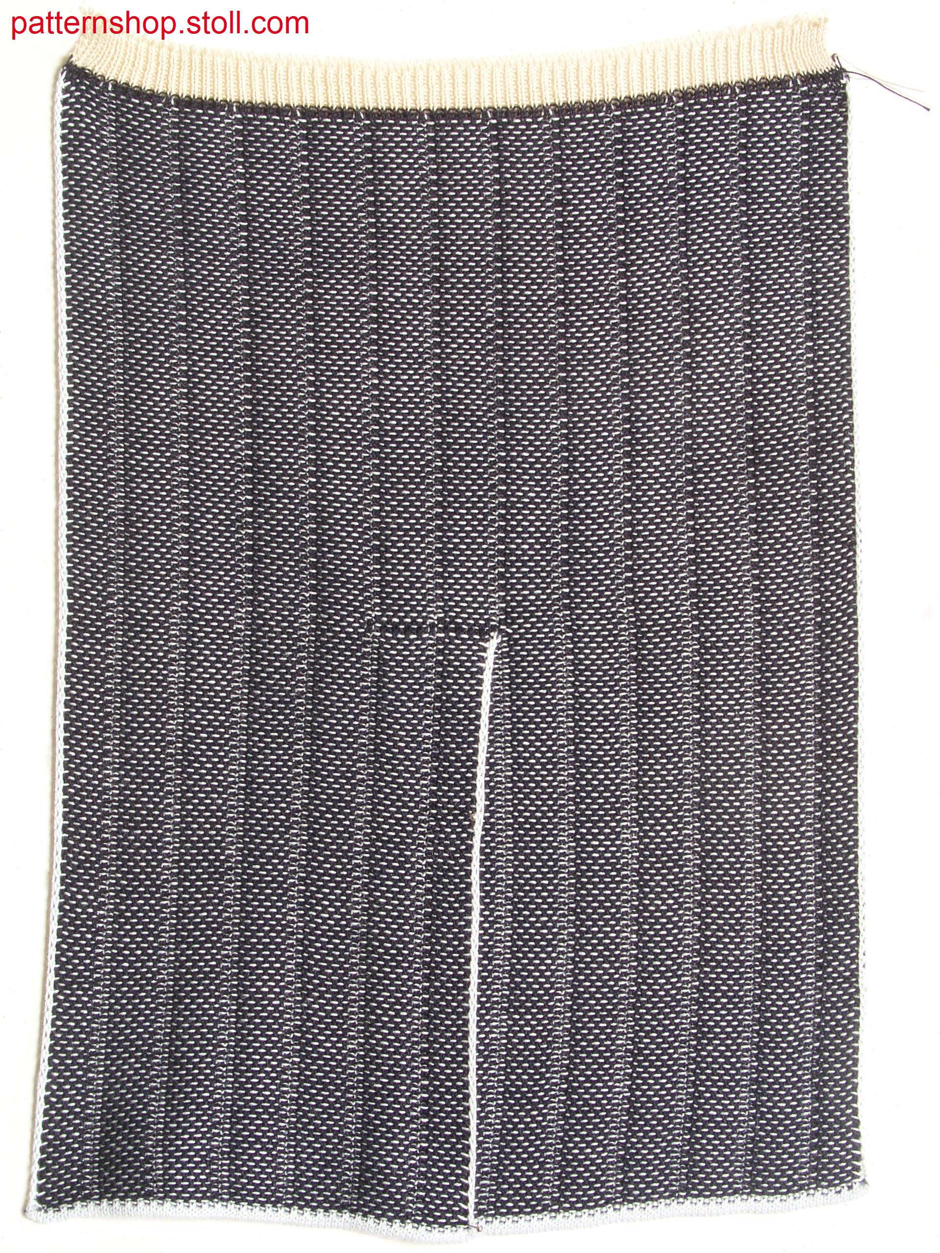 Swatch in 2-colour woven-like 1x1 transfer-float structure/ Musterausschnitt in 2-farbiger 1x1 Umh