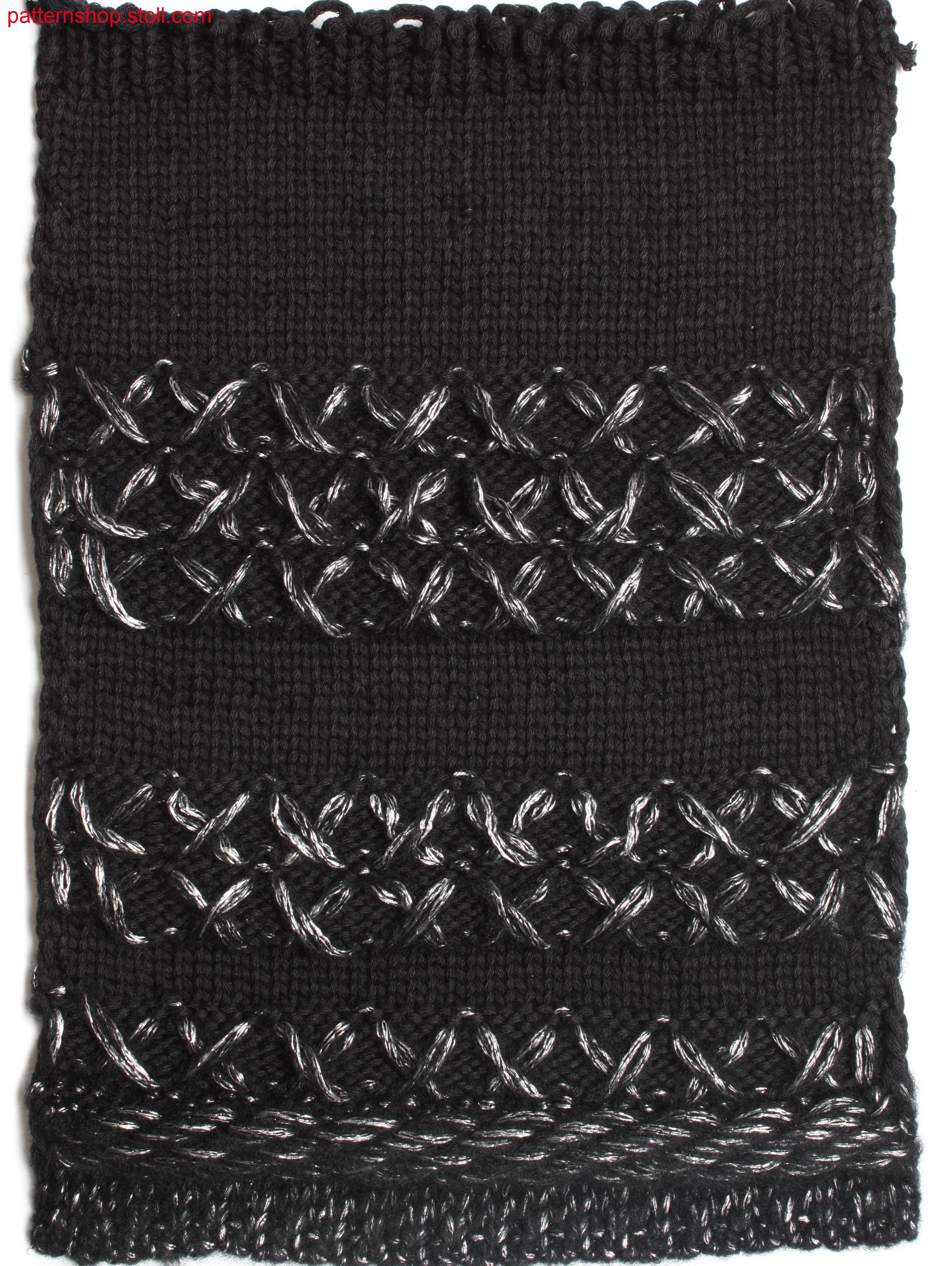 Swatch in jersey structure with ornamental stitches / Musterausschnitt in Rechts-Links Struktur mit Zierstichen