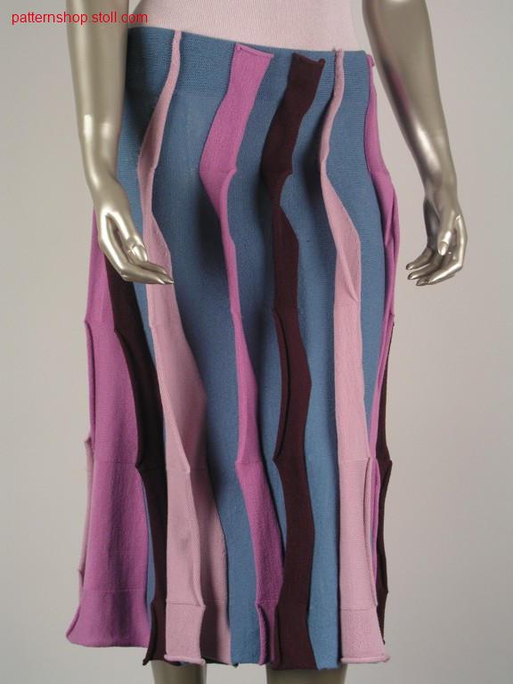 Skirt in gore technique with applications / Rock in Spickeltechnik mit Applikationen