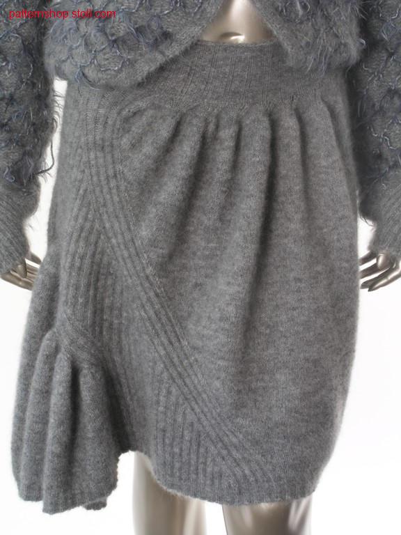 Pleated jersey skirt with lateral flounce / Rechts-Links Faltenrock mit seitlichem Volant