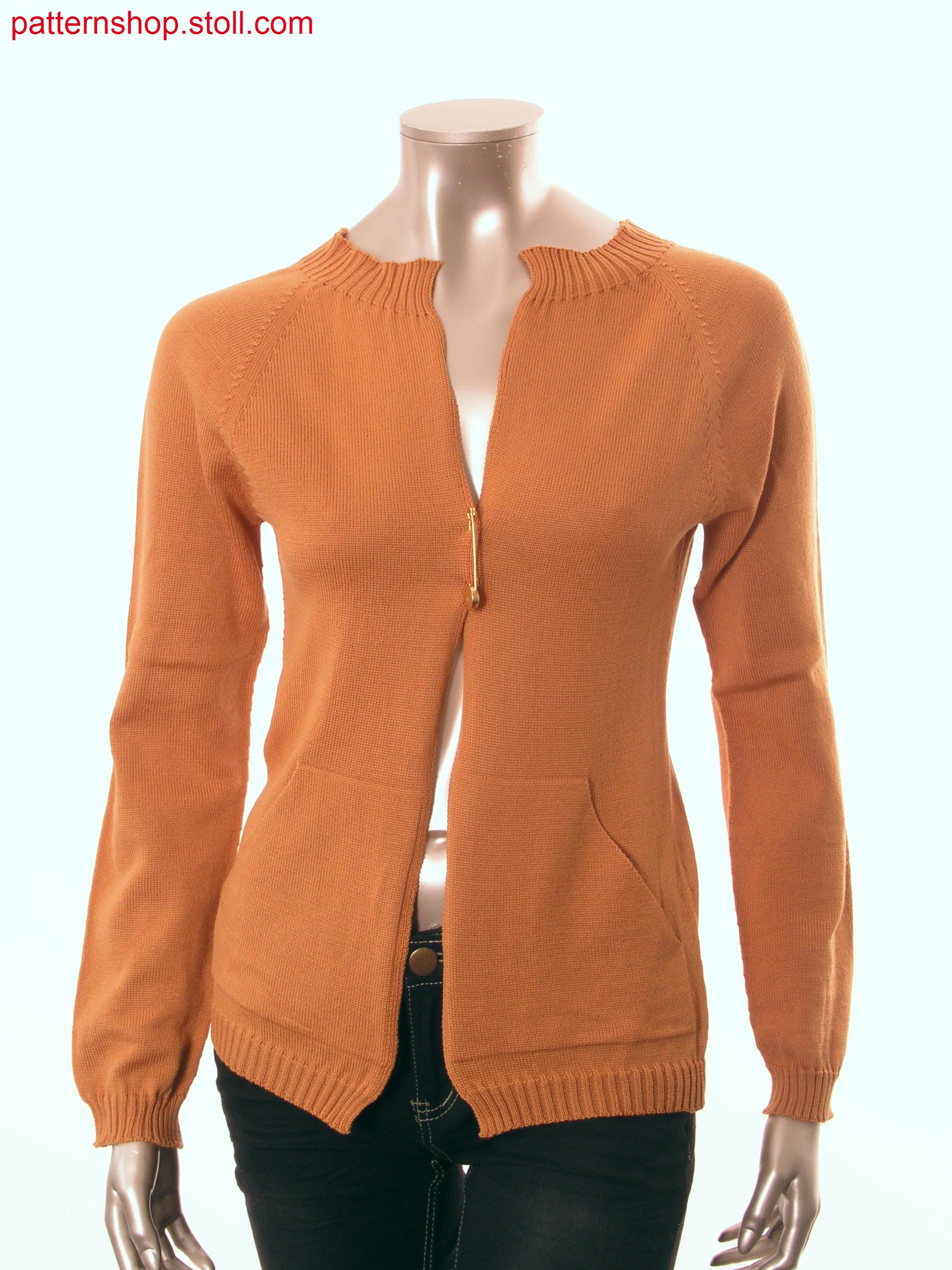Fitted jersey raglan cardigan with patch pockets / Taillierte Rechts-Links Raglanstrickjacke mit aufgesetzten Taschen