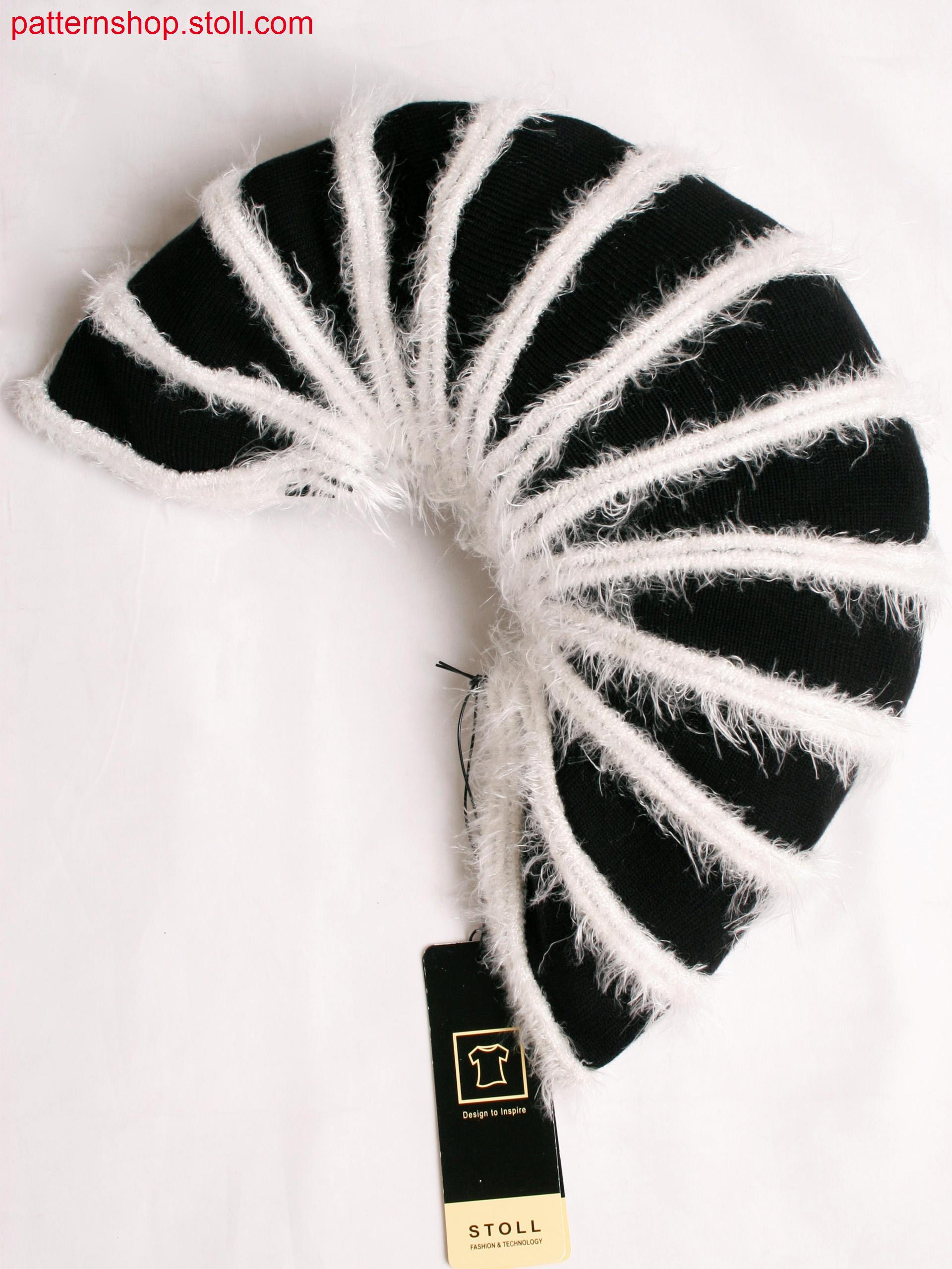 2 coloured pillow with holding stitches and gore technique