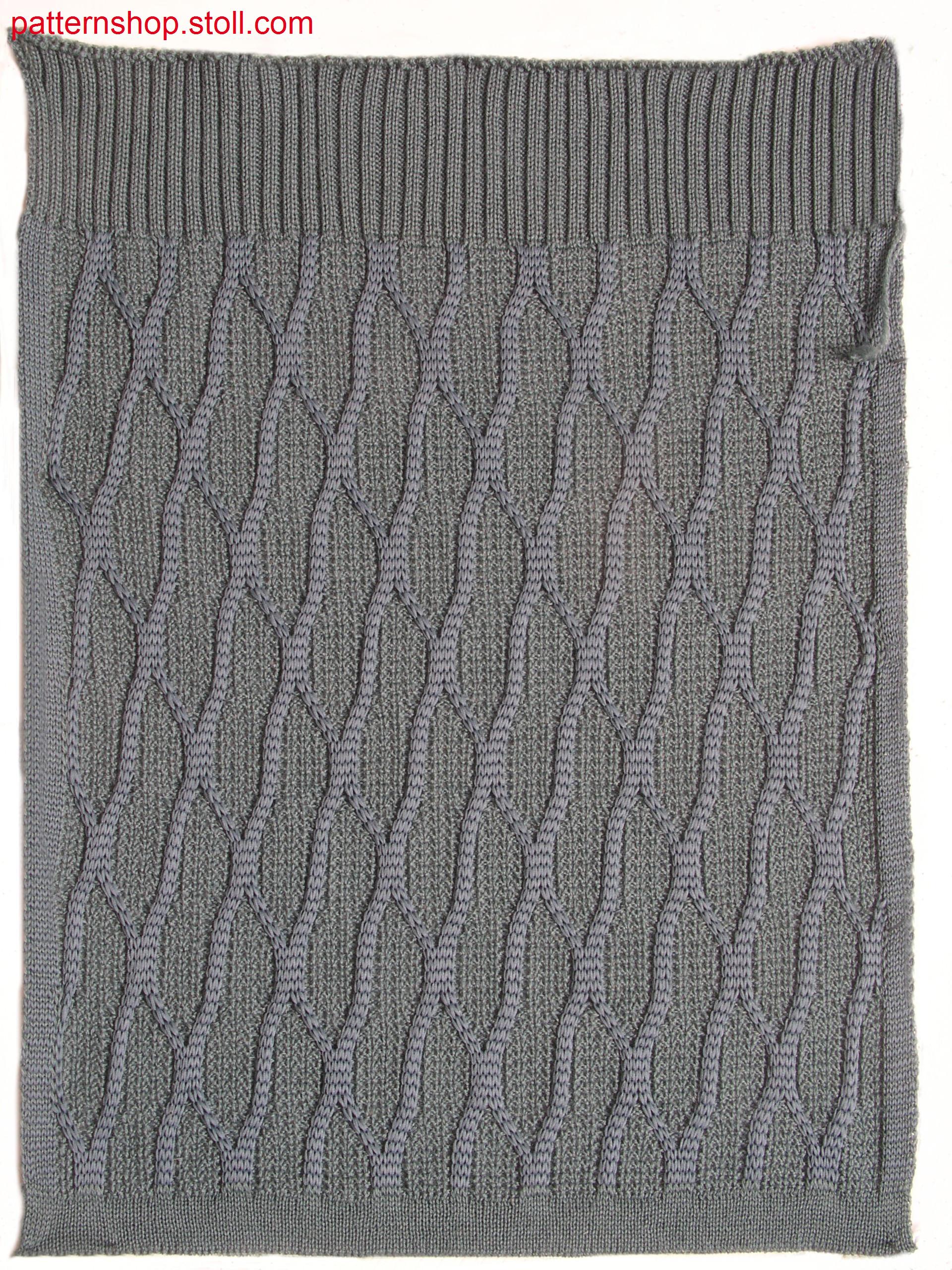 Swatch with transfer structure in aran-look / Musterteil mit Umh