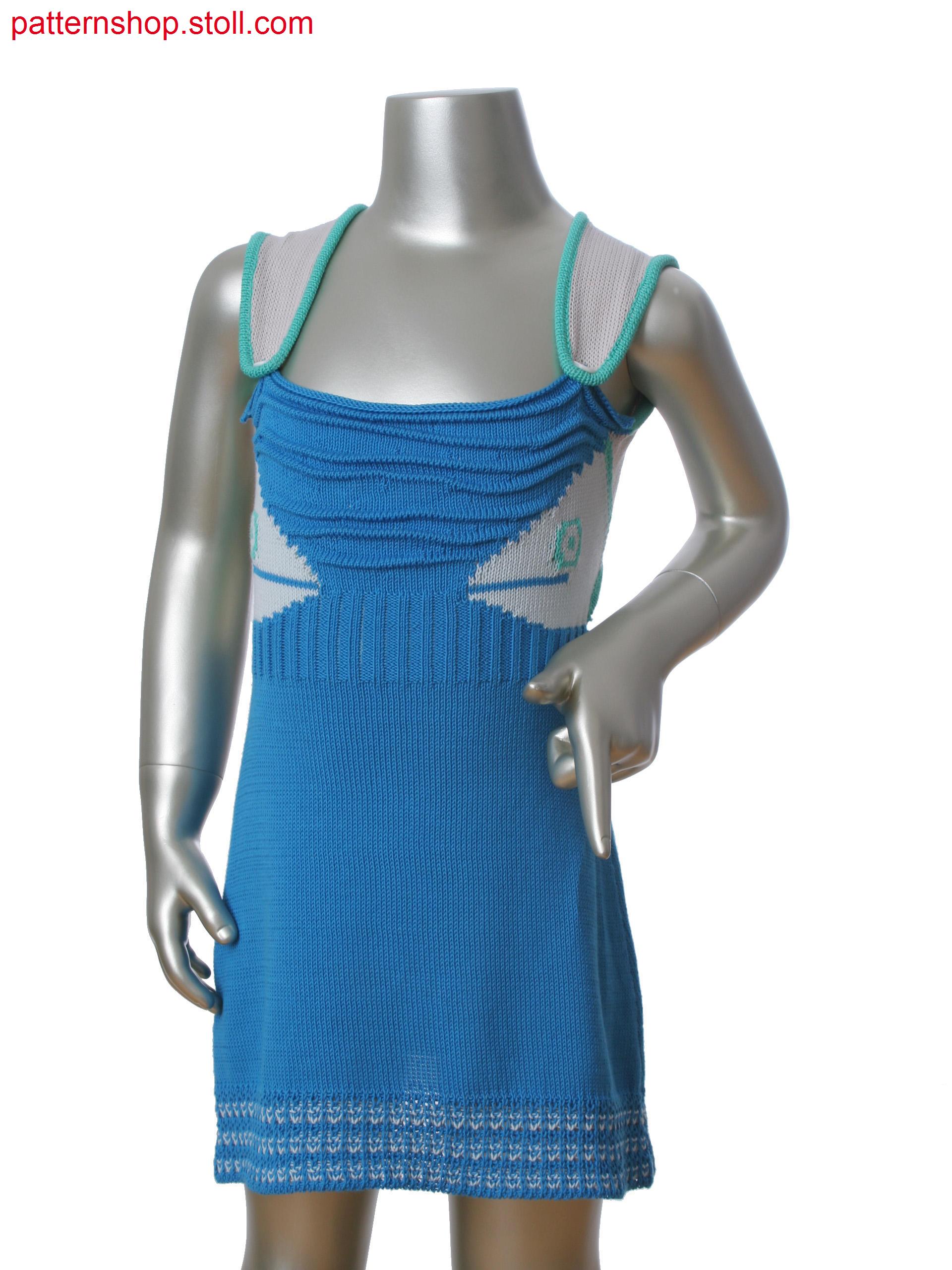 Fully Fashion dress with 3-color intarsia jacquard. Ripple structure with gore technique. Fancy structure at hem.