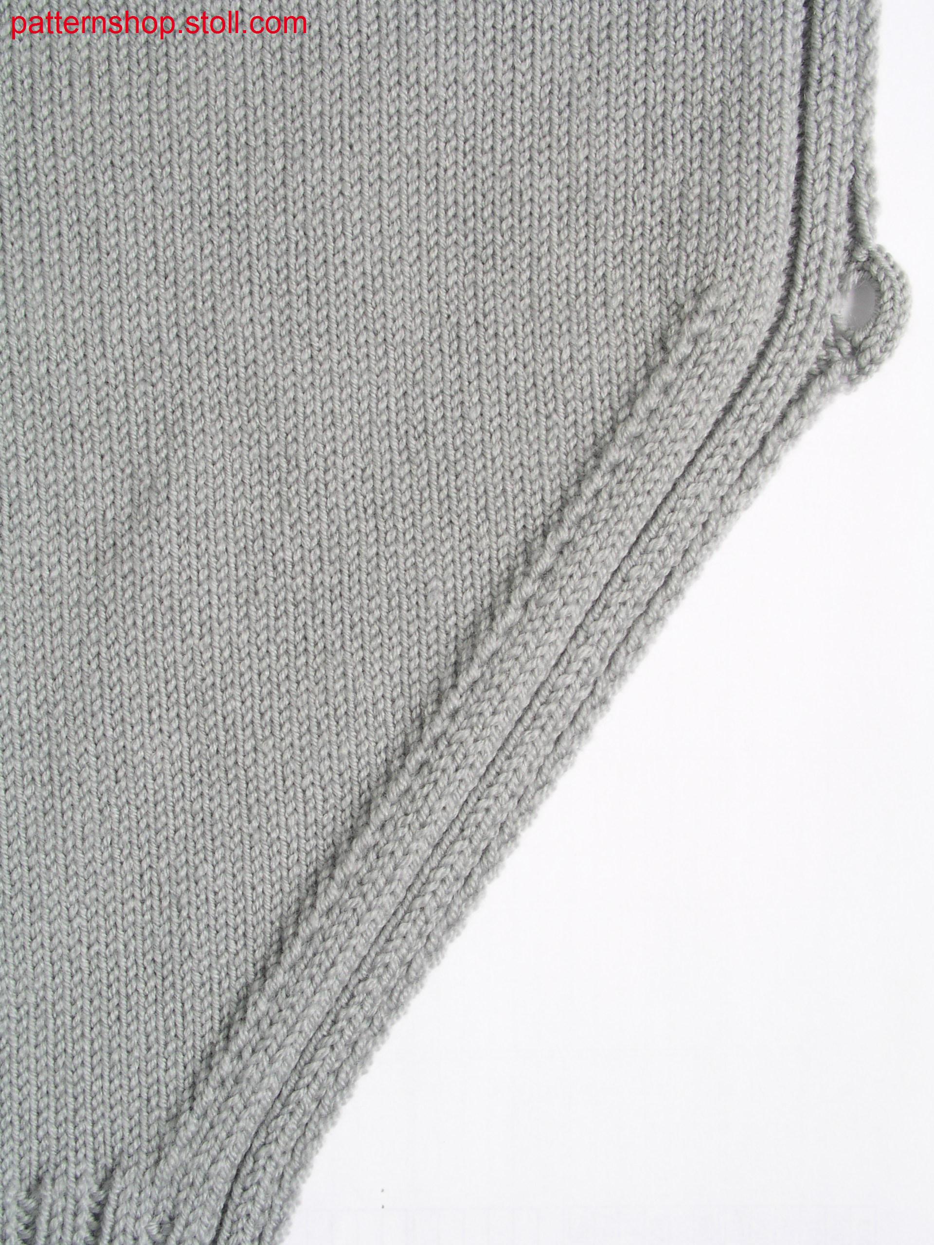 Swatch with stitch darning in the widening and button loop /Gestrick mit Stopfmasche in der Zunahme und Knopfschlinge