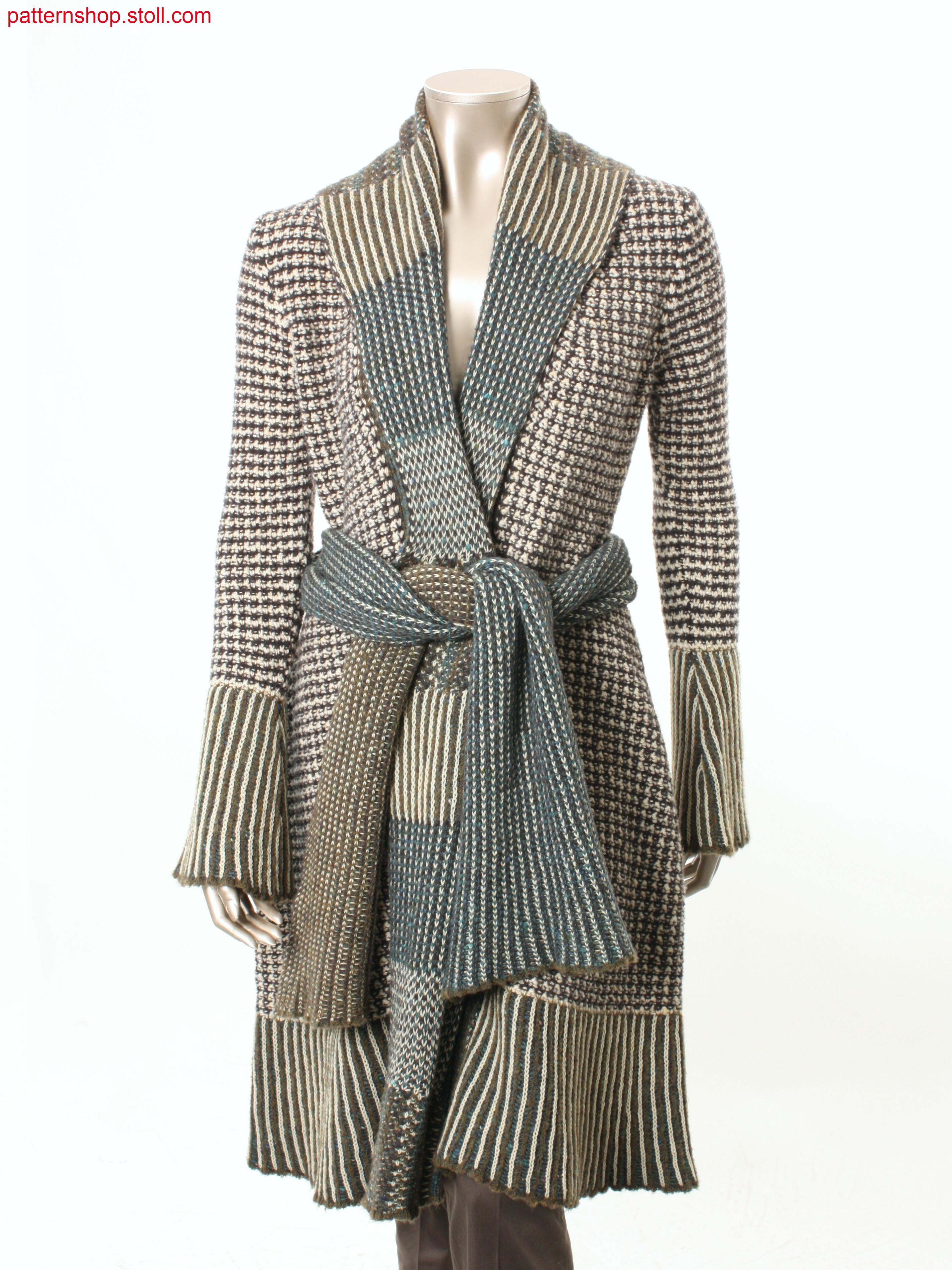 Coat with shawl collar in jersey float transfer structure / Mantel mit Schalkragen in Rechts-Links Flott-Umh