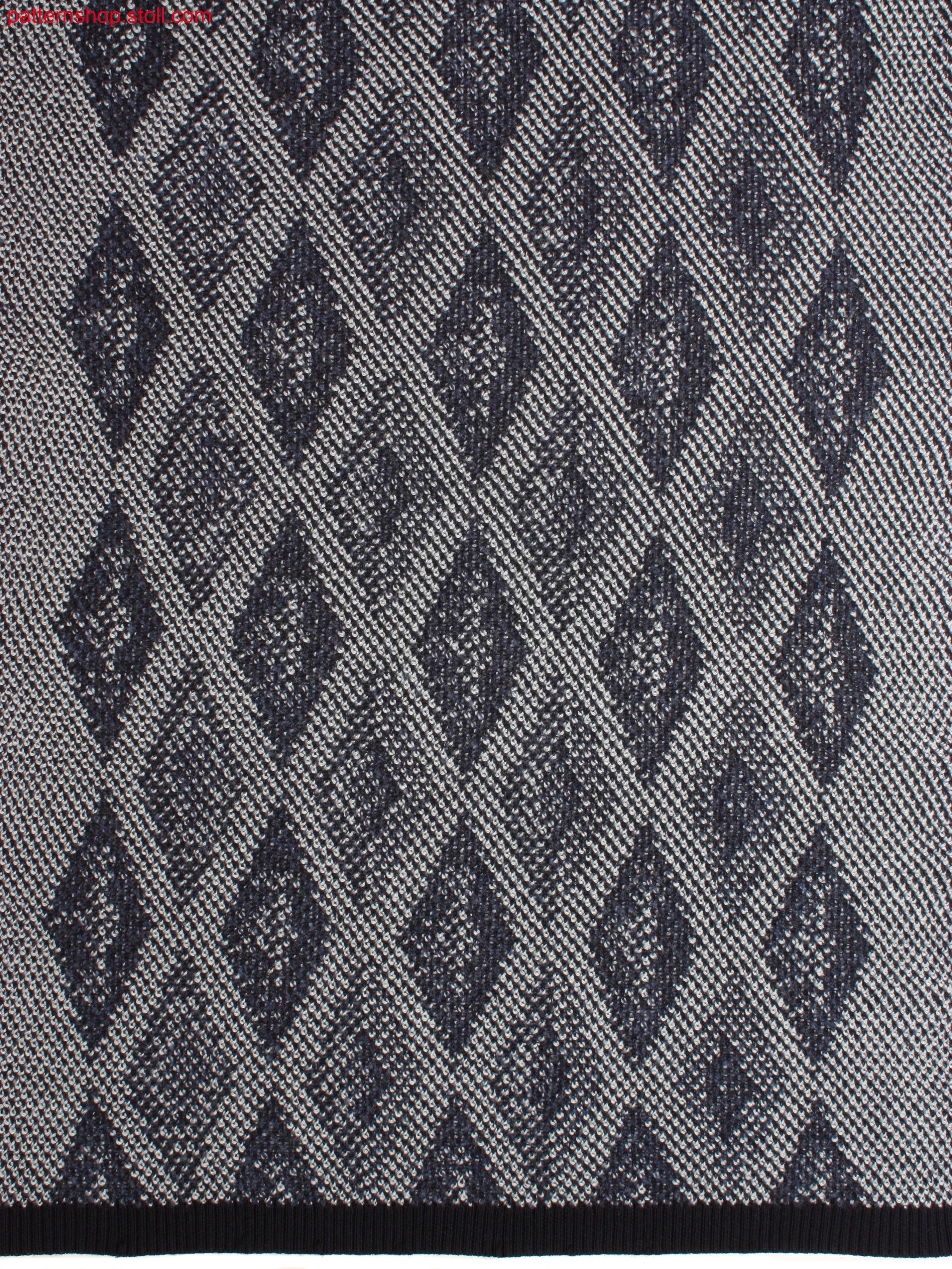 Knitted fabric with diamond design / Gestrick mit Rautenmuster
